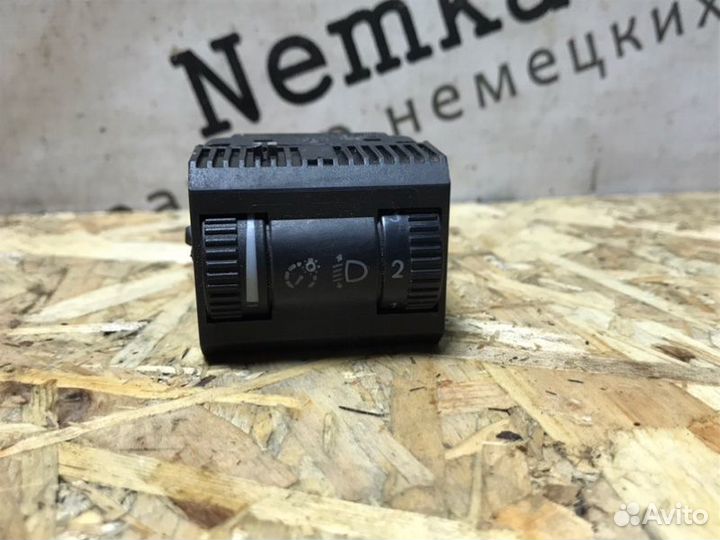 Кнопка корректора фар Volkswagen Transporter T5