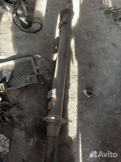 Продаётся ось на прицеп,широкая