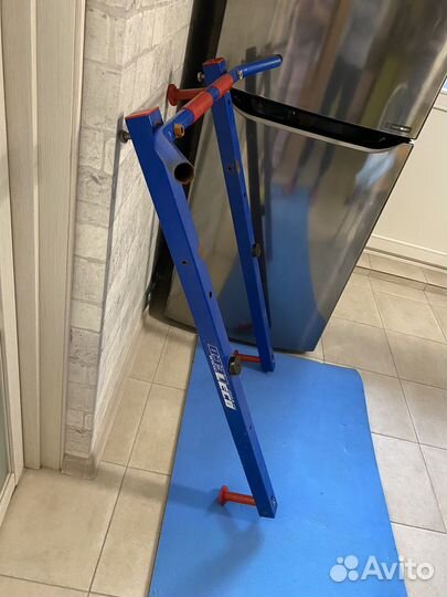 Турник настенный