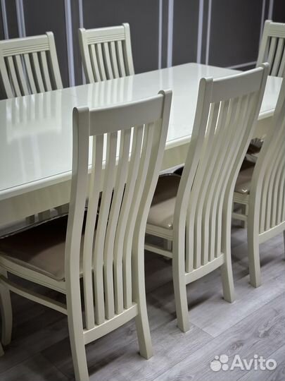 Стол в наличии