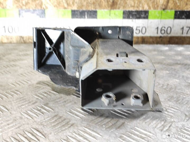 Кронштейн бампера переднего Nissan Almera Classic