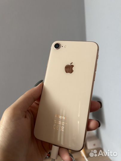 iPhone 8, 64 ГБ