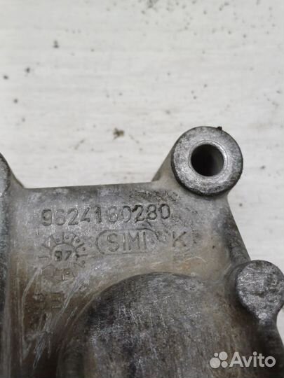 Кронштейн катушки зажигания Peugeot Citroen