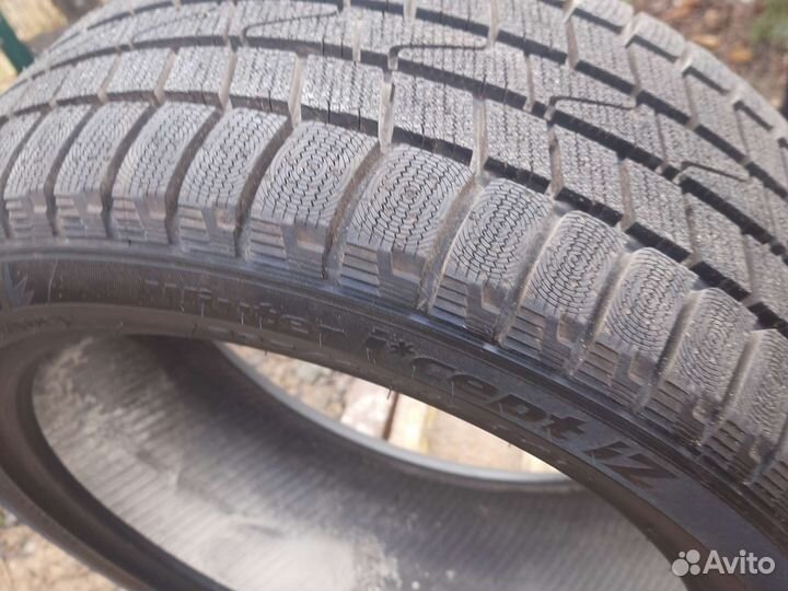 Hankook Winter I'Cept IZ2 235/45 R17 94T