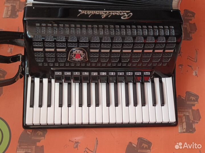 Аккордеон royal standart meteor новый в футляре