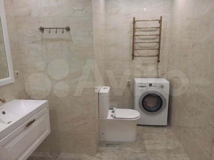 3-к. квартира, 109 м², 3/22 эт.