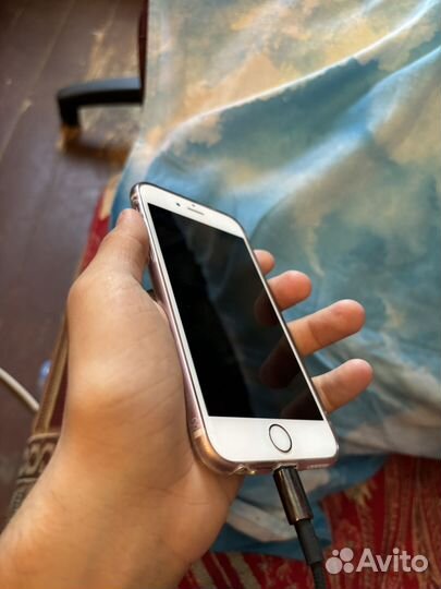 iPhone 6S, 64 ГБ