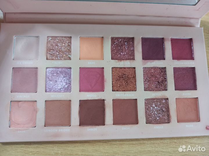 Палетка теней Lamel 18 цветов