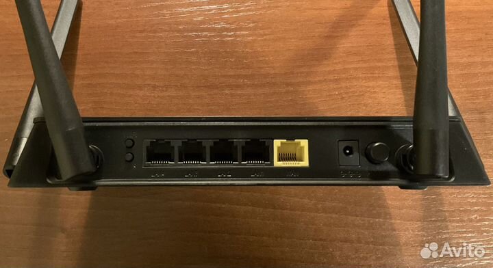 Wi-Fi роутер D-Link DIR-822 весия 2 (бренд МТС)