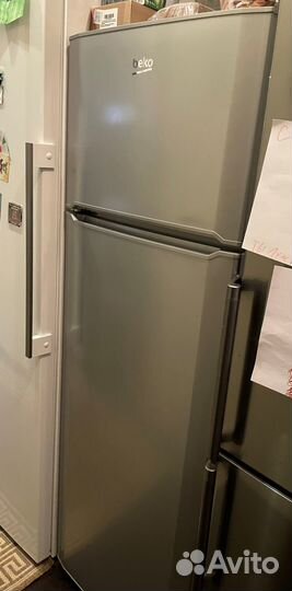 Холодильник Beko DS 328000 S