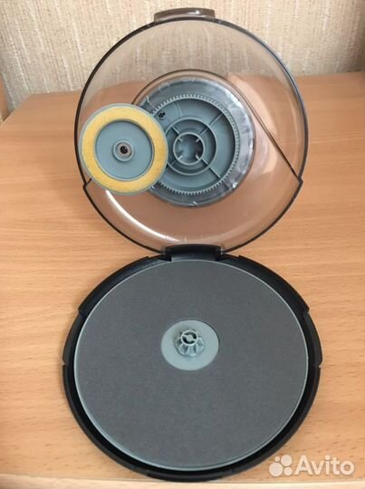 Устройство для чистки компакт дисков Hama 44714