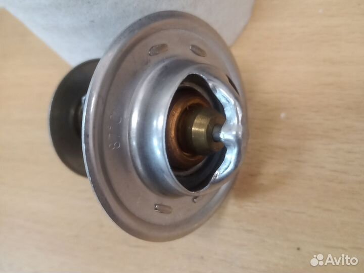 Термостат Opel Frontera 87 градусов новый