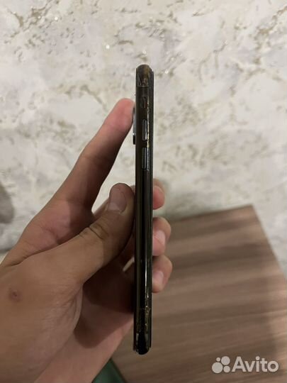 Телефон iPhone 10