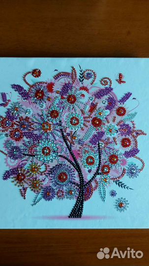 Готовая картина стразами 