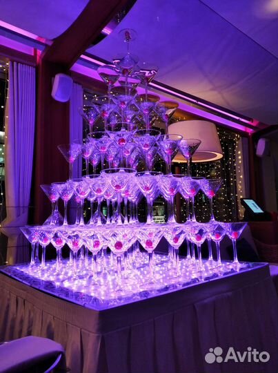 Пирамиды из бокалов.Выездные бары
