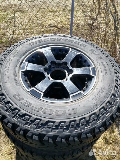 Продам комплект колес 235/85/r16