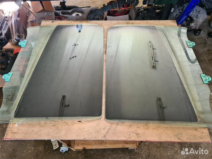 Стекло двери заднее Nissan Juke 2011