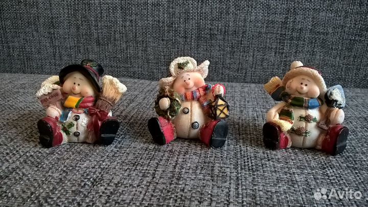 Елочные украшения, елки и гирлянды