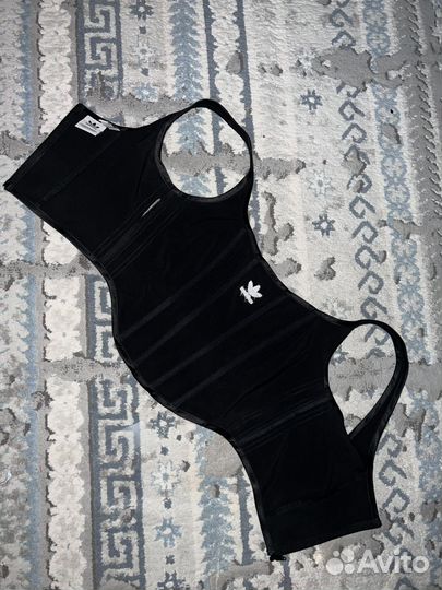 Корсет топ Adidas черный как новый