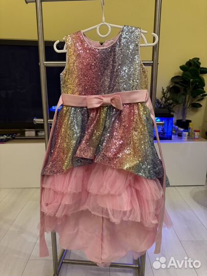 Платье для девочки 110 радужное со шлейфом