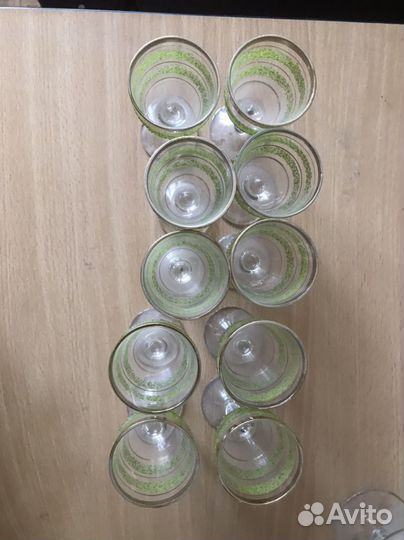 Набор бокалов и рюмок