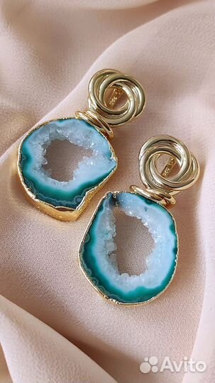 Серьги с натуральными камнями агат классические