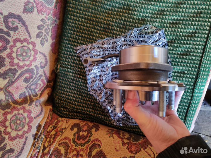 Передняя ступица Сатурн вуе