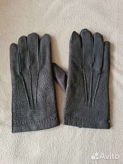 Перчатки зимние на натуральном меху.Италия