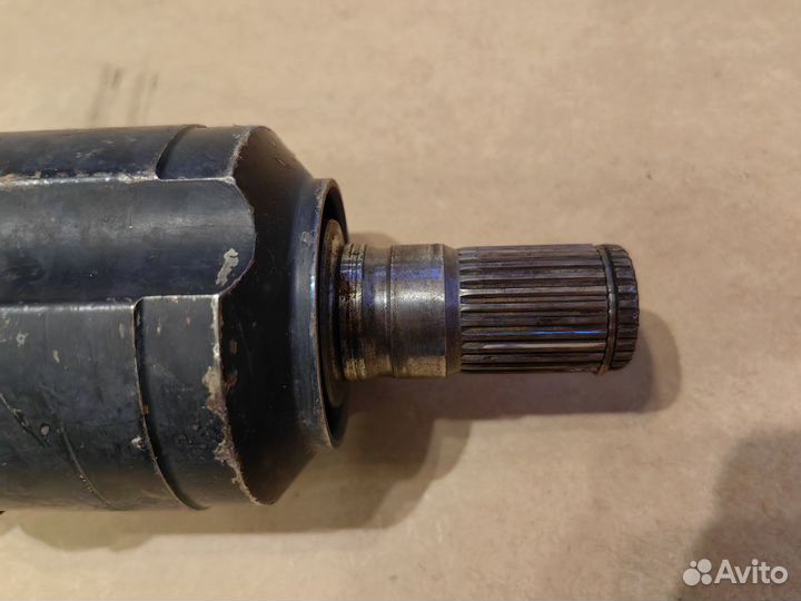Приводной вал