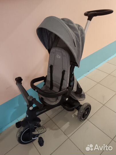 Велосипед 3х колесный с родительской ручкой