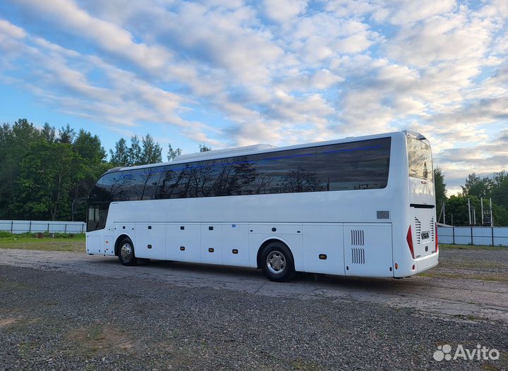 Туристический автобус Zhong Tong LCK6127H Compass, 2023