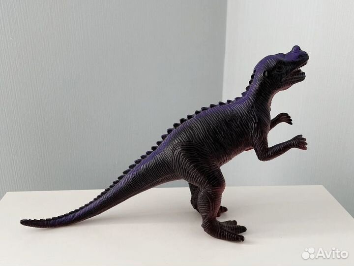 Игрушка динозавр интерактивный