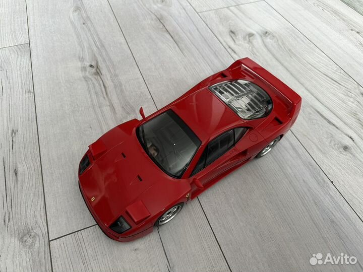 Машинка на р/у ferrari f40