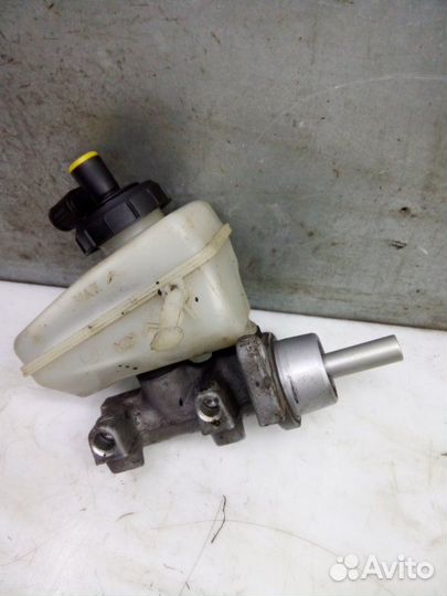 Главный тормозной цилиндр Renault Logan седан 1.6