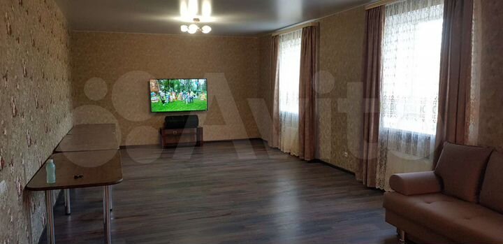 Коттедж 220 м² на участке 10 сот.