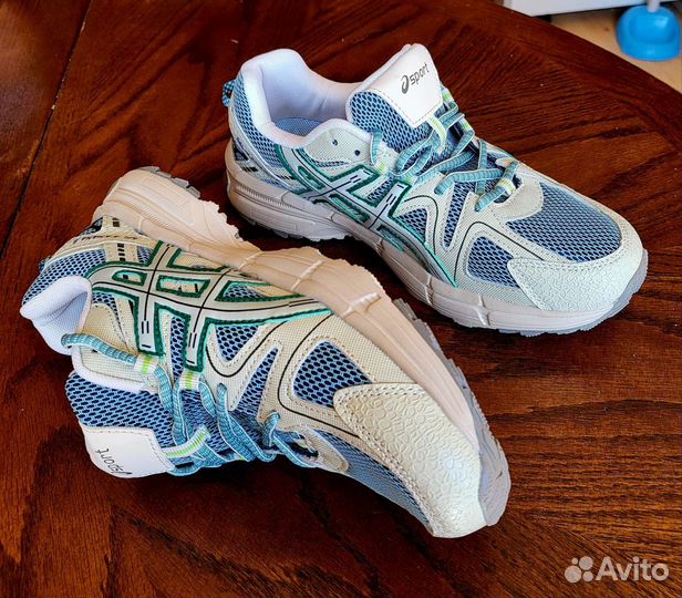 Кроссовки новые Asics Gel-kahana