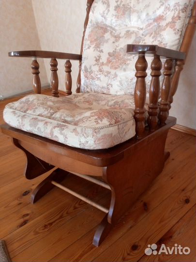 Кресло качалка дерево