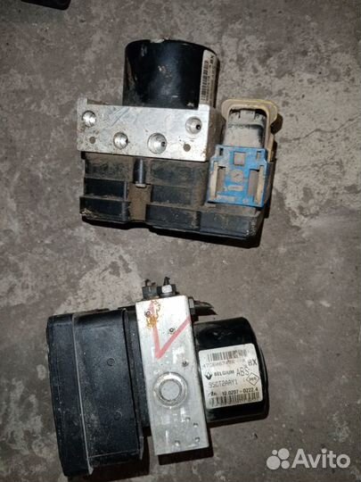 Блок абс на Рено Флюенс 2011 год