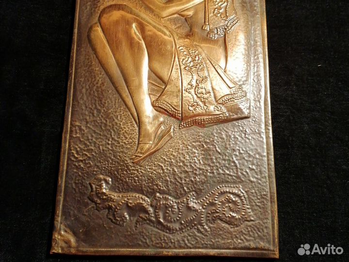 Чеканка СССР девушка