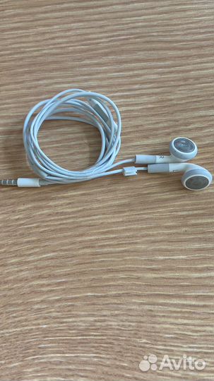 Наушники earpods