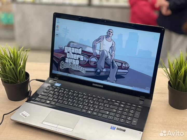 Ноутбук Samsung 17