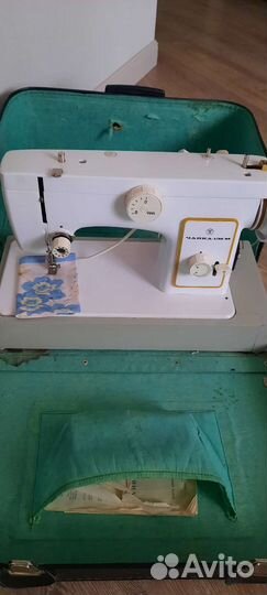 Швейная машина Чайка 132