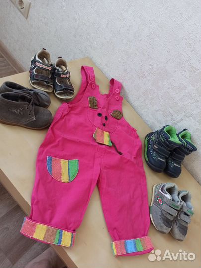 Пакет обуви р.21-23 и комбезик