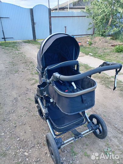 Детская коляска 3 в 1