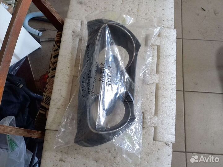 Казырек щитка приборов Renault Kaptur новый