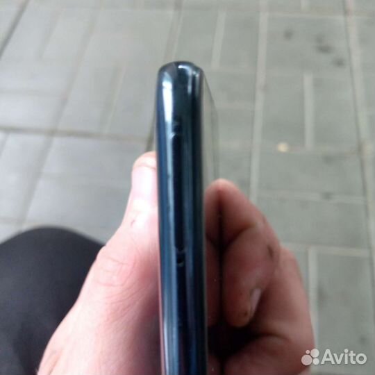 Samsung Galaxy A50, 4/64 ГБ