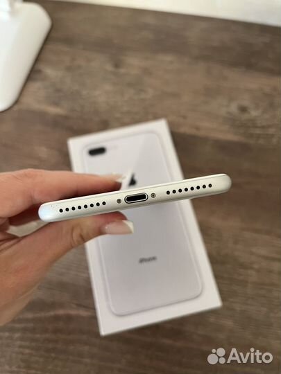 Телефон iPhone 8 plus
