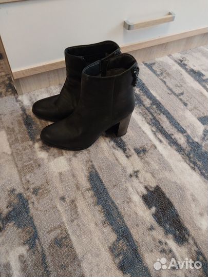 Ботинки женские 39 размер