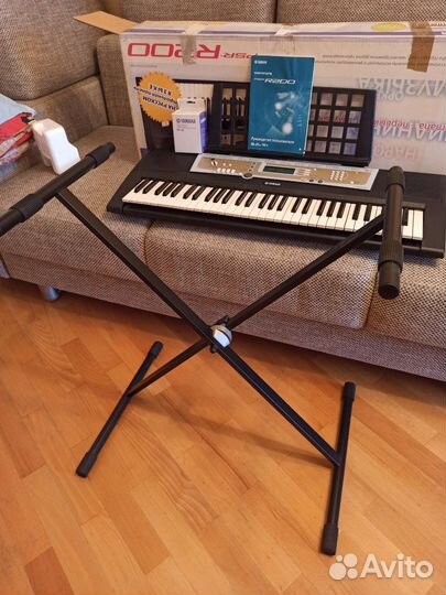 Синтезатор yamaha PSR.R200