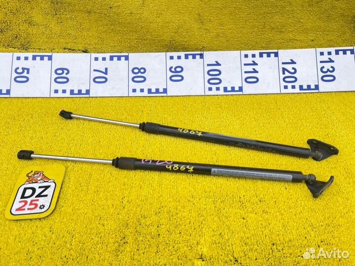 Амортизатор задней двери задний Lexus